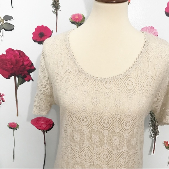 • Painted Threads • Lace Top - Picture 3 of 5